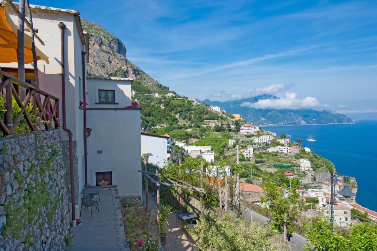 L'antico Borgo Dei Limoni 2*